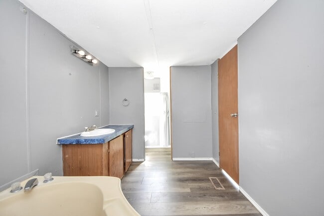 Building Photo - 14009 Rustic Ln
