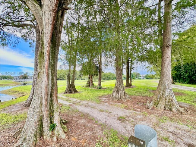 Building Photo - 8000 Fairview Dr