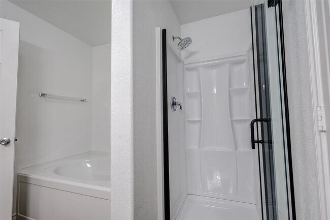 Building Photo - 5 Bedroom, 2.5 baths 2 story home in Wylie, TX