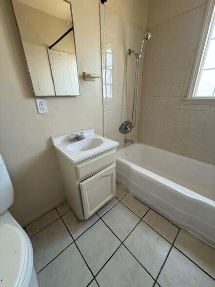 Bathroom - 1019 W Century Blvd