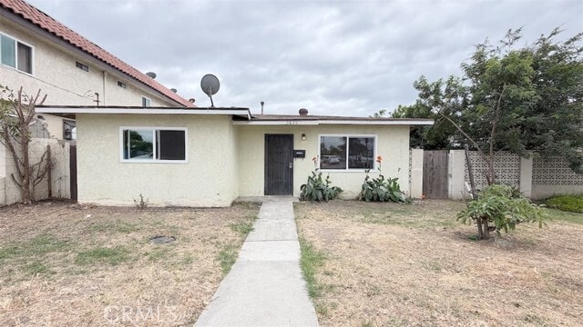 Building Photo - 3820 W Valencia Dr