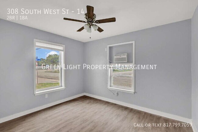 Building Photo - 308 South West St-14