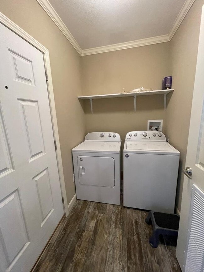 Building Photo - 3 Bedroom 2 Bath in Banks AL