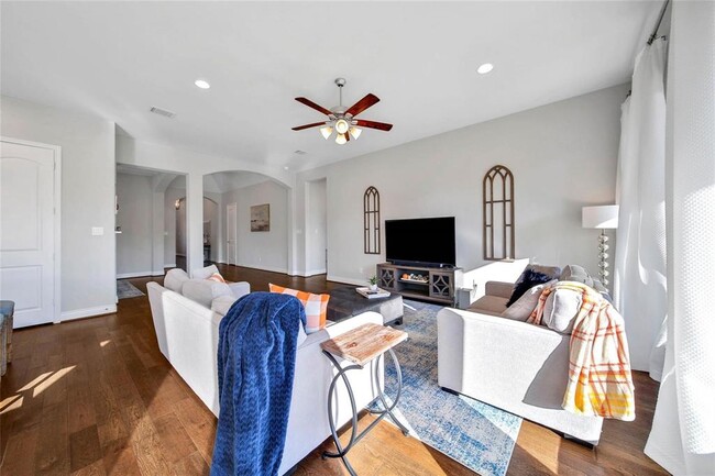Building Photo - 4615 Primrose Valley Ln