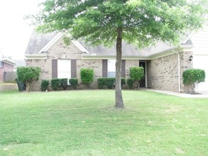 Building Photo - 2765 Rutherford Dr