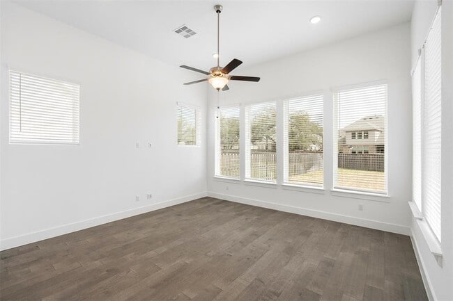 Building Photo - 1413 Kneehigh Ln