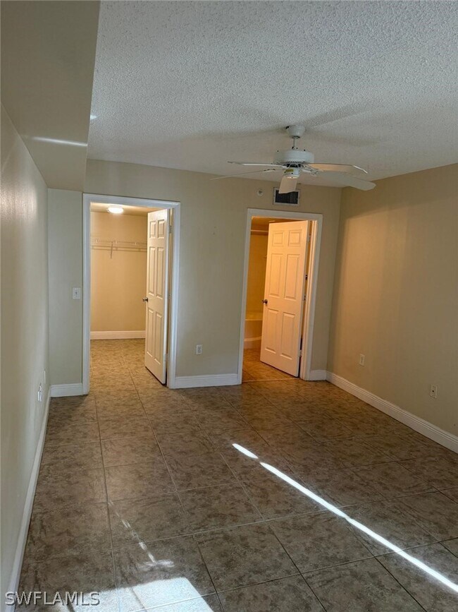 Building Photo - 8735 River Homes Lane