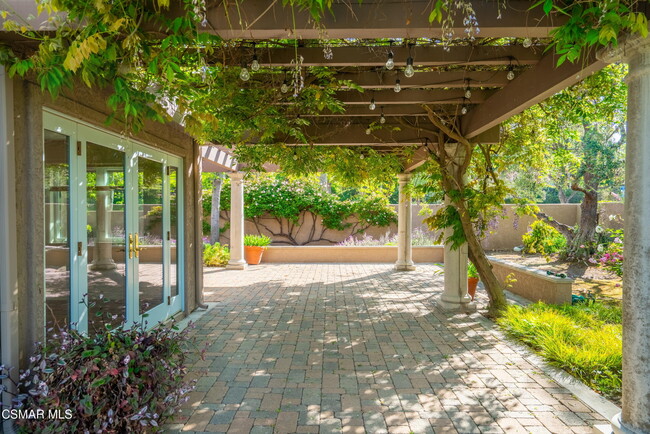 Building Photo - 3801 Mainsail Cir