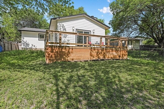 Building Photo - 6913 Shannon Dr