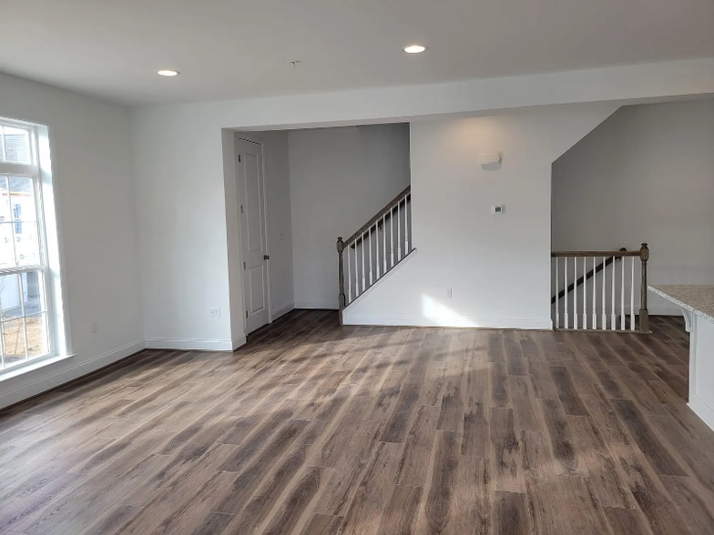 Building Photo - 3118 Detweiler Ln