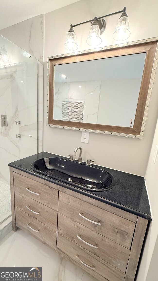 Building Photo - 295 Clearview Ct