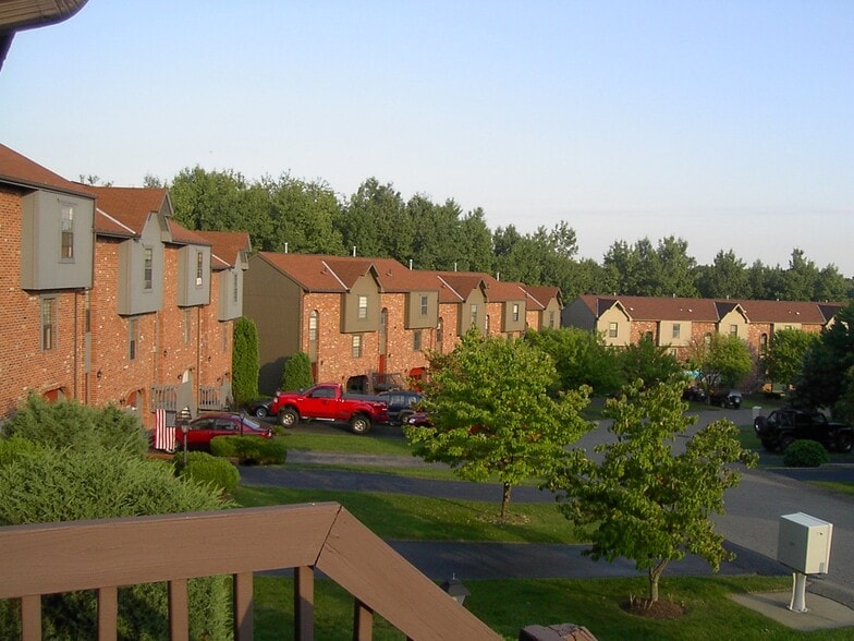 Building Photo - 604 Sunset Cir