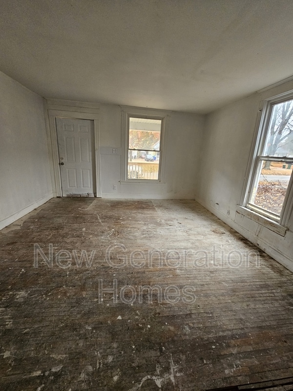 Building Photo - 1913 E Prairie Ave