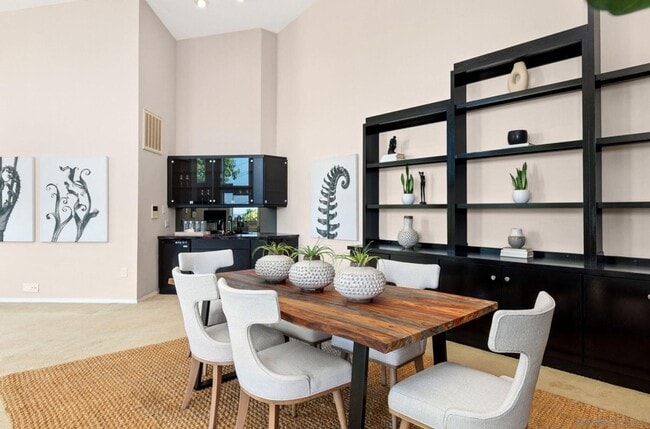 Building Photo - Spacious 4-Bedroom Home with Pool, Panoramic Views, and Solar on 1.5 Acres