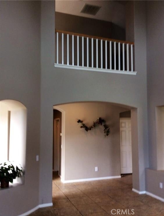 Building Photo - 43 Valencia Ln