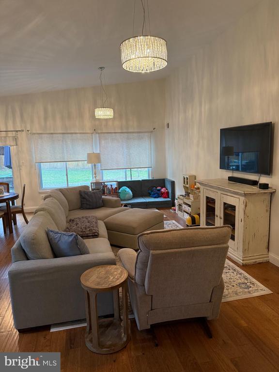 Building Photo - 2537 Oakhampton Pl