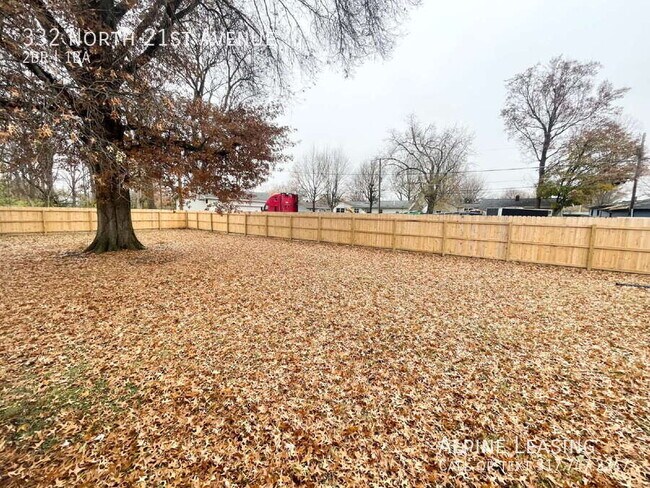 Building Photo - 332 N 21st Ave