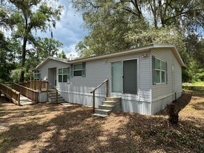 Building Photo - 2 Bedroom / 2 Bath Mobile Home with Office/Flex Space – Suwannee County (16th Street)