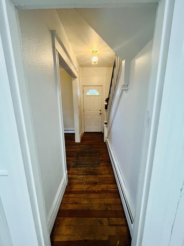 Building Photo - 1208 Bushkill St