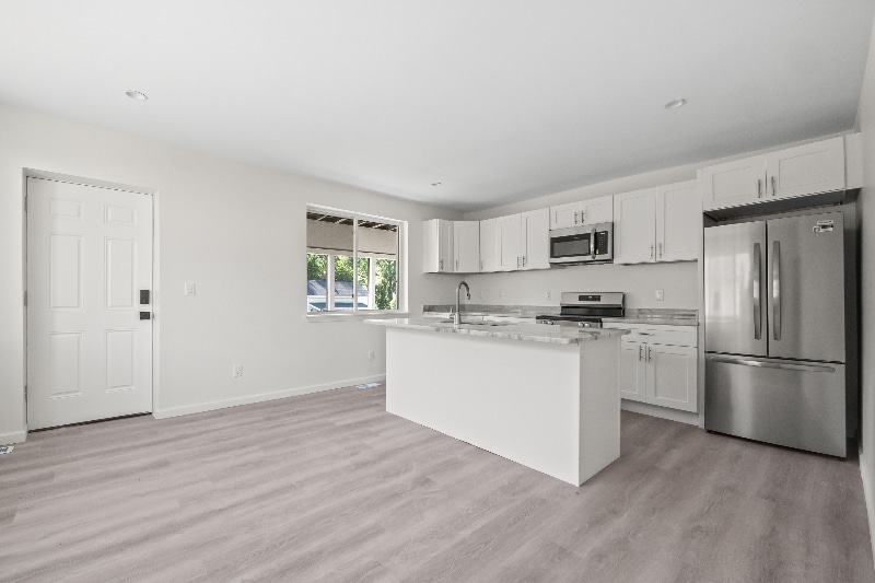 Building Photo - 34 Cross St