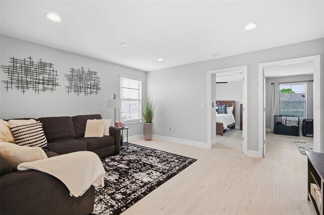 Building Photo - 6396 Roadstead Ct