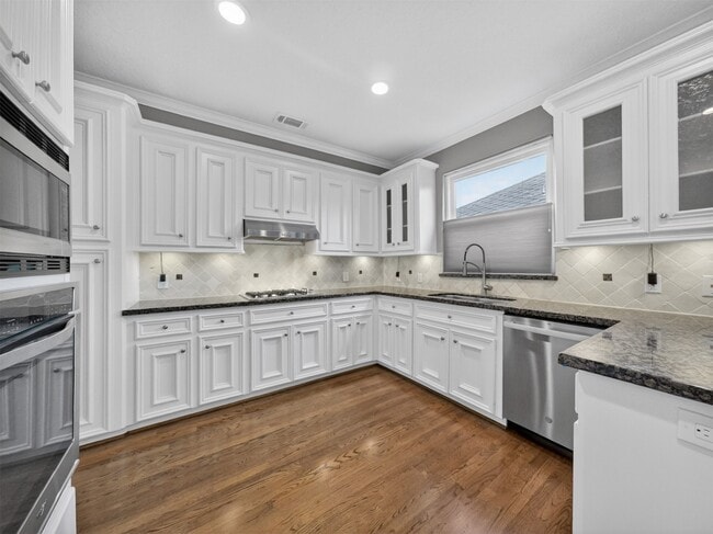 Building Photo - 1978 Indiana St