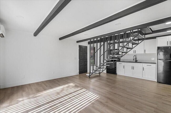 Building Photo - 4414 Overlook Dr