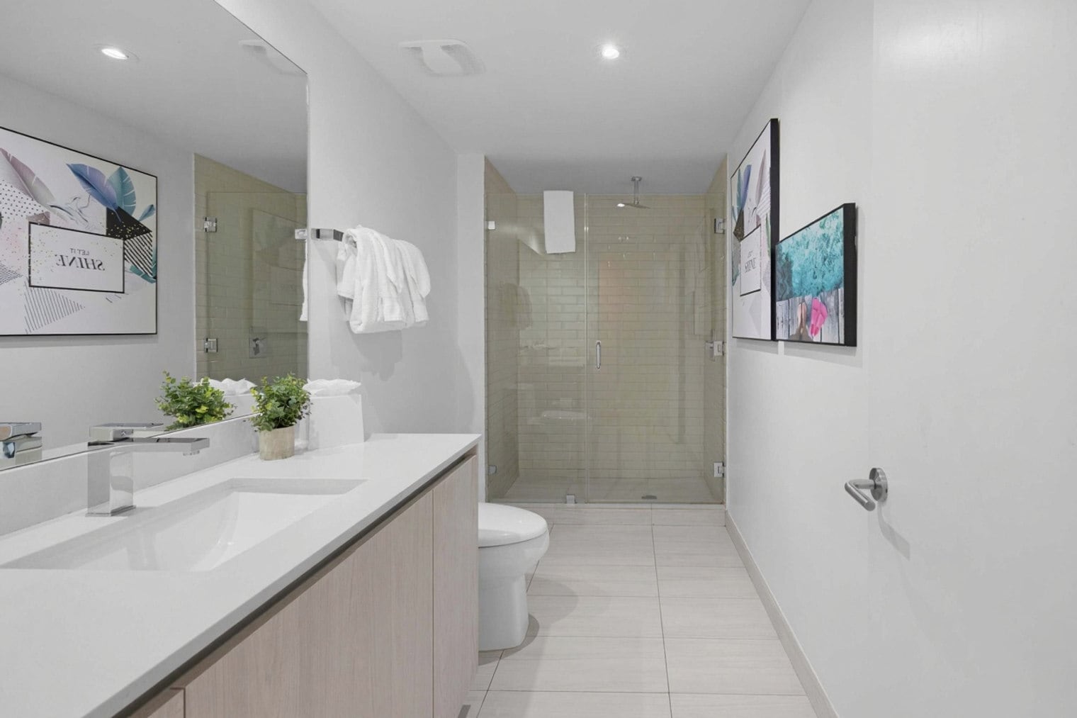 Building Photo - 4010 S Ocean Dr