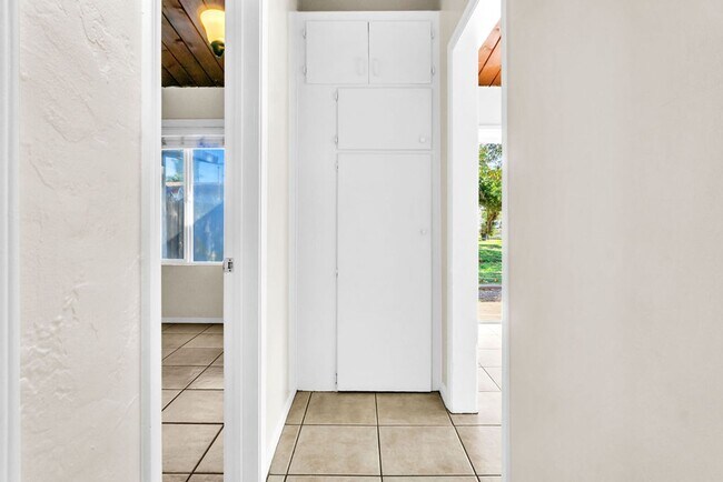 Building Photo - Clairemont Mesa Blvd 4414-4416 Duplex