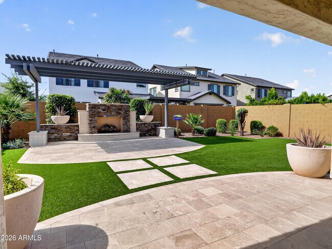 Building Photo - 2141 E Flamingo Way