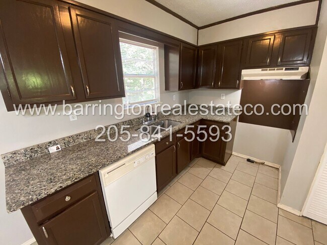 Building Photo - 4985 Karen Ln