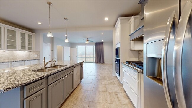 Building Photo - 1406 Veranda Mist