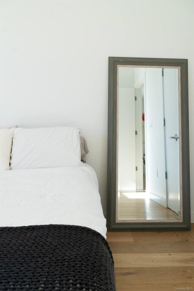 Building Photo - 249 Main St