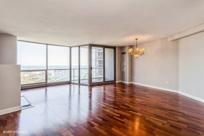 Building Photo - 420 E Waterside Dr