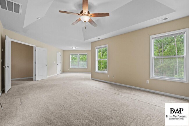 Building Photo - 11 Belhaven Dr