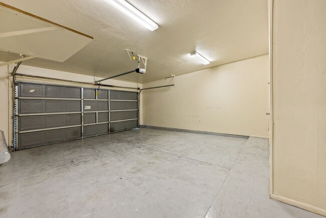 Building Photo - 4 bedroom home in Central Tucson
