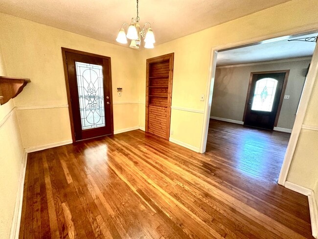 Building Photo - Fantastic Full Brick Ranch