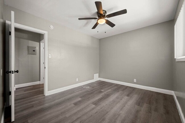 Building Photo - 4024 Gelber Pl