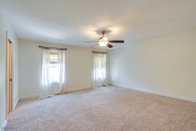 Building Photo - 155 Granite Dr