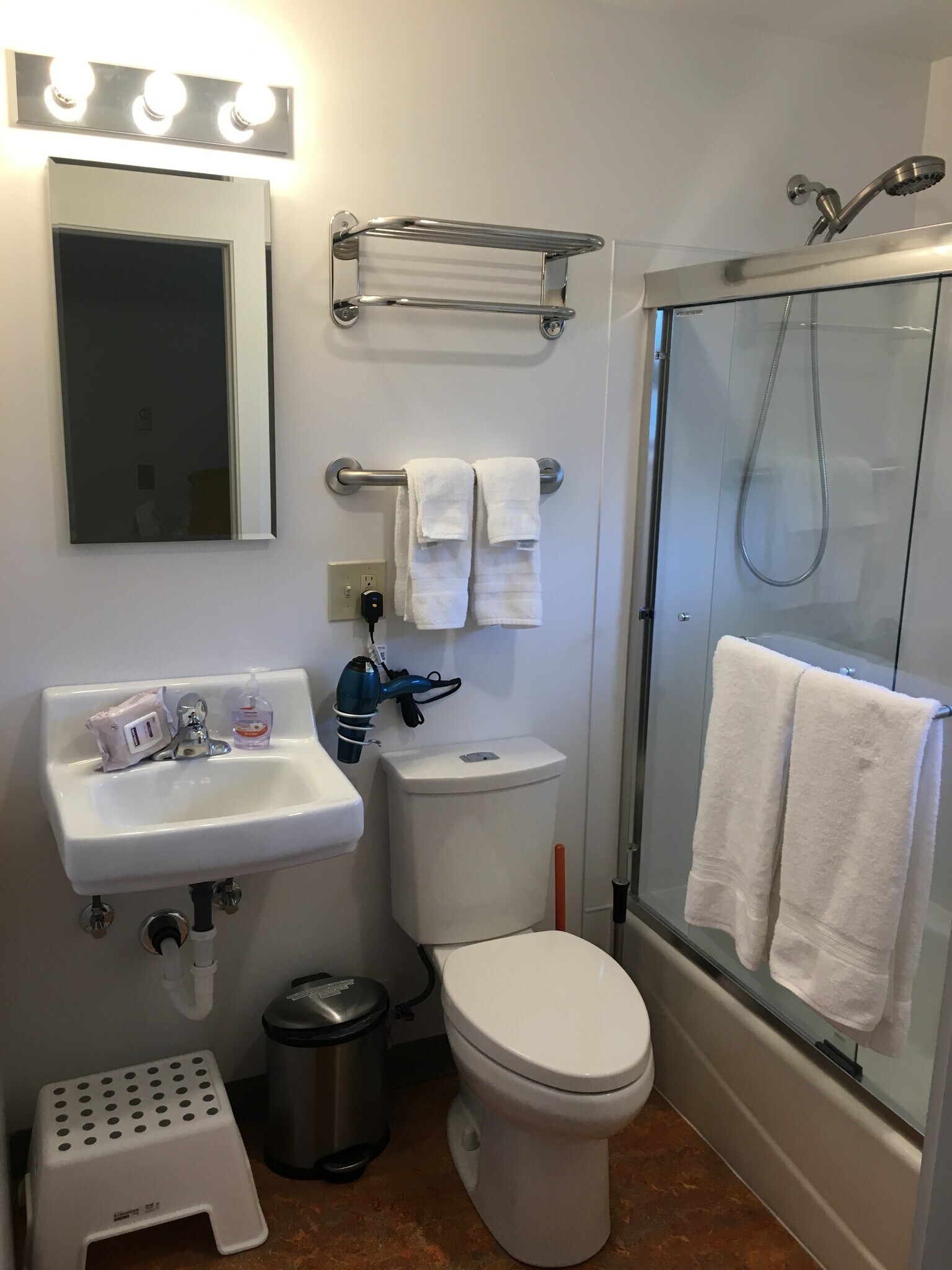 Building Photo - 3247 NE 87th St