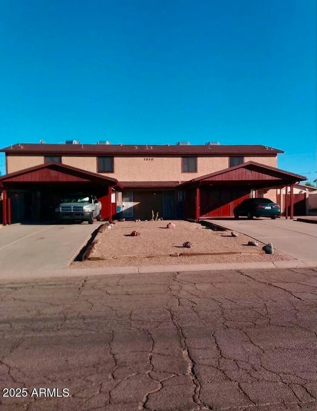Primary Photo - 1510 E 26th Ln