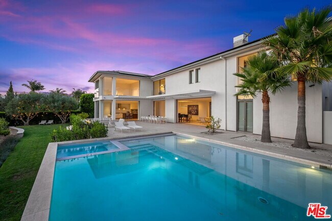 Building Photo - 623 Alma Real Dr