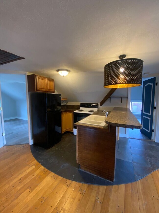 Building Photo - S 2nd Street