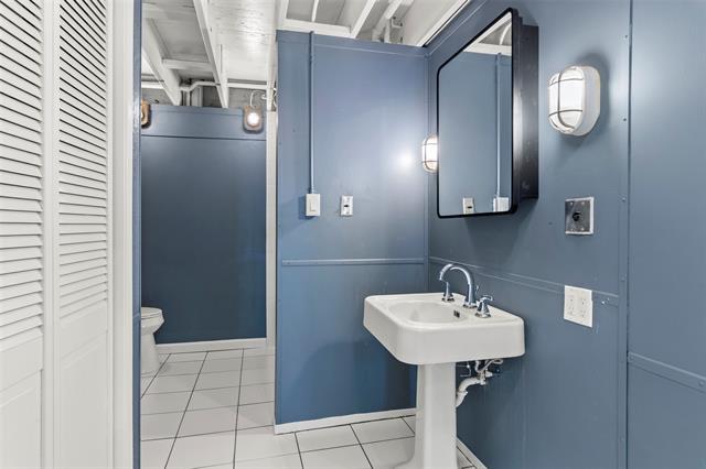 Building Photo - 306 S Walton St