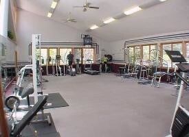 Building Photo - 2BR/2BA, vaulted ceilings, pool, parking, W/D included, more! (SC308)