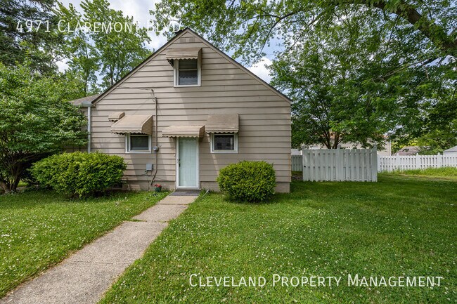 Building Photo - Charming Garfield Hts. Home