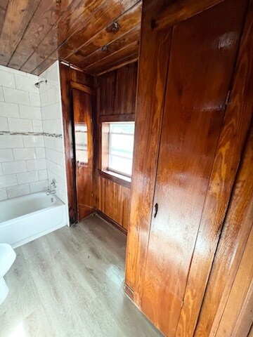 Building Photo - 719 Fern St