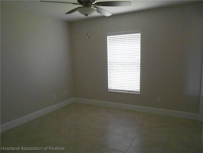 Building Photo - 501 Briar Glen Rd