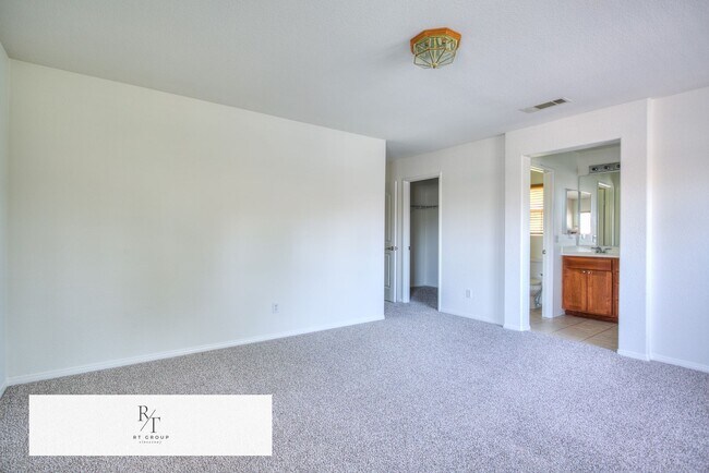Building Photo - Lovely Home in Windsor at Terra Vista!