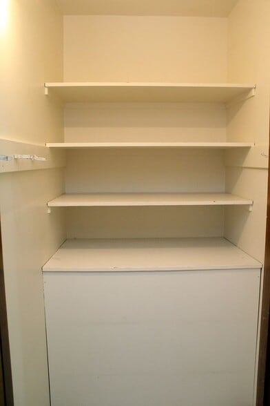 Building Photo - 1001 SW Woods St